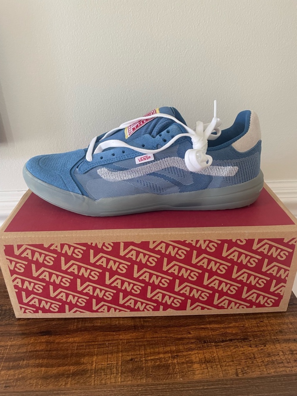 Vans Ultimate - Picture 4 of 7